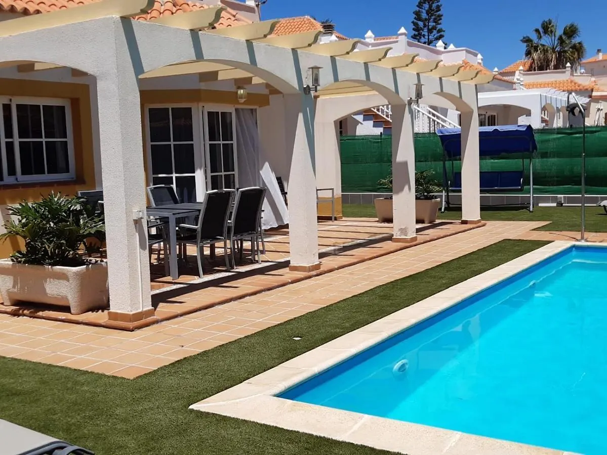 Villa Dwarika, Home Away From Home - Private Heated Pool Caleta De Fuste