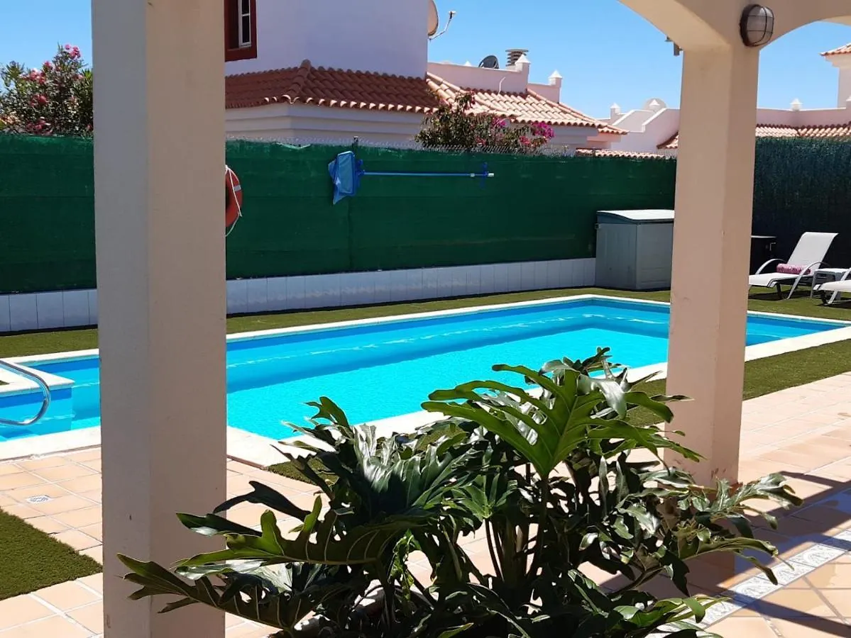 Villa Dwarika, Home Away From Home - Private Heated Pool 科斯塔卡莱塔 西班牙