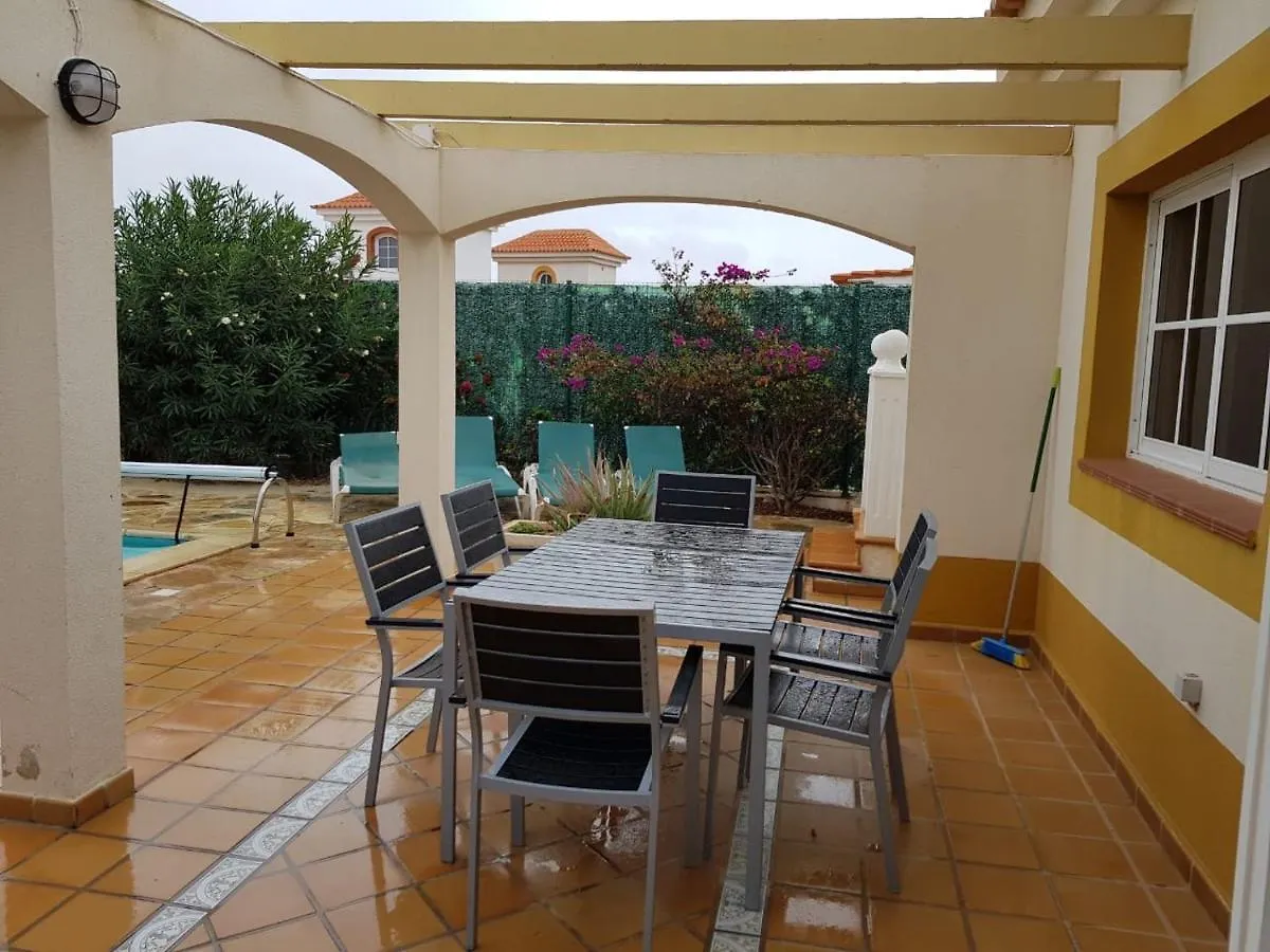 Villa Dwarika, Home Away From Home - Private Heated Pool 科斯塔卡莱塔 西班牙